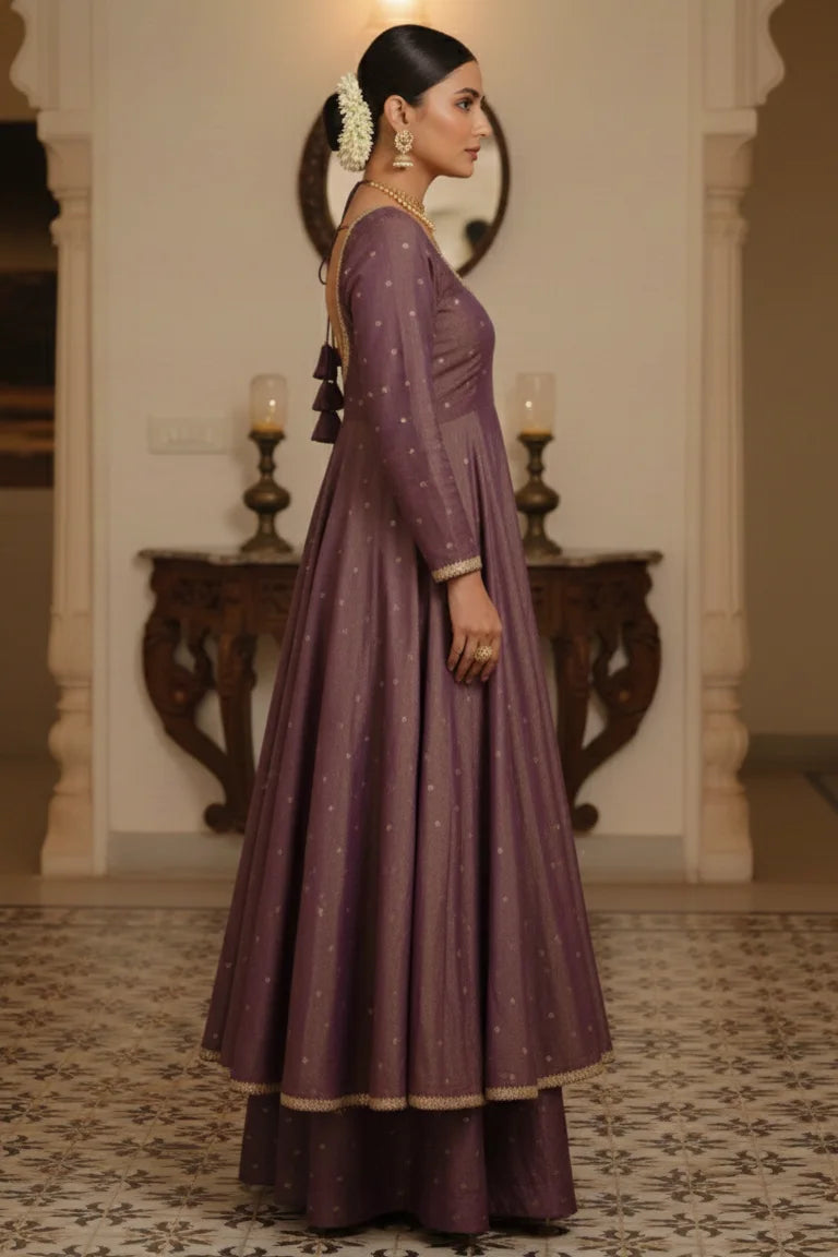 Elegant kurta palazzo set for women featuring a purple full sleeve kurti with scoop neck. This long kurta dress showcases a modern kurta dizain new and korta dijain, perfect as a stylish kurti and palazzo set or plazo set for women.