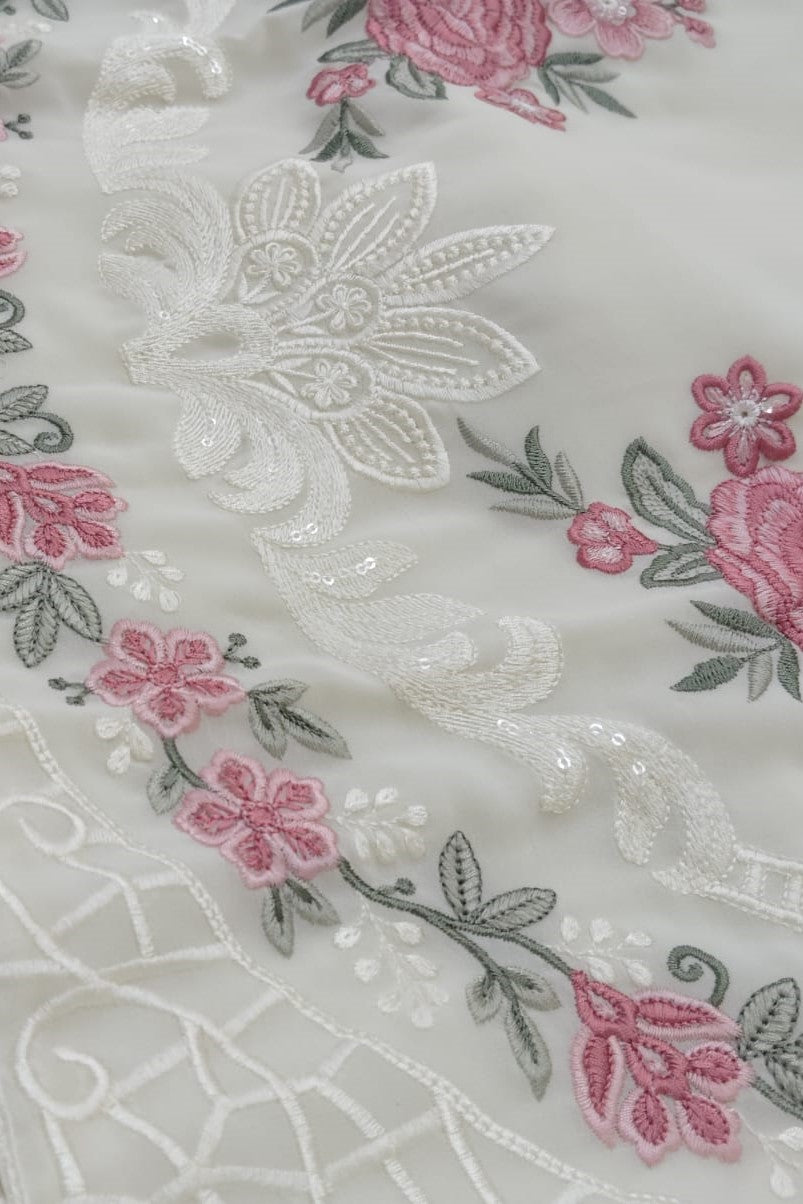 White Embroidered Floral Kurta Plazo