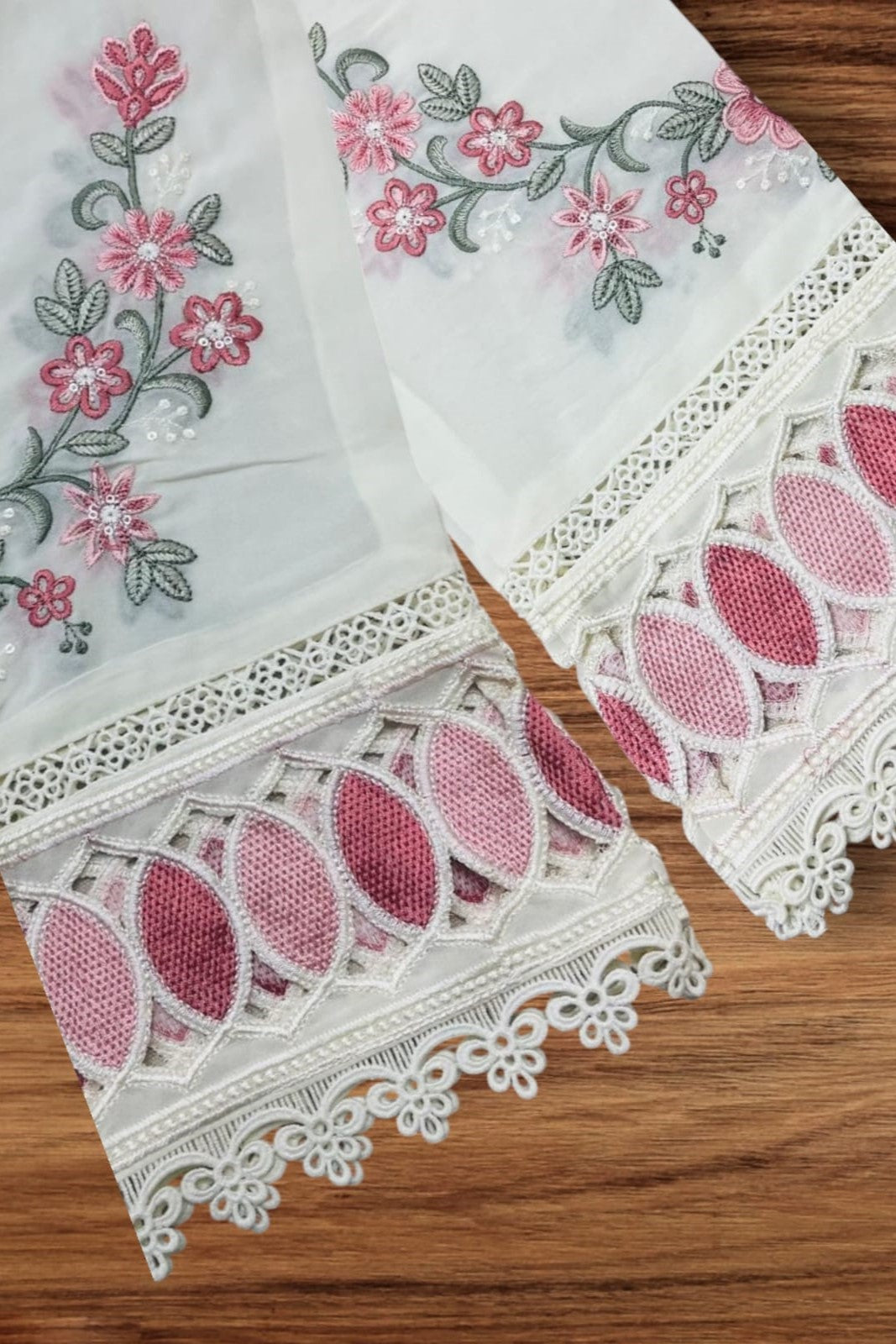 White Embroidered Floral Kurta Plazo