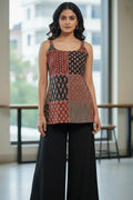 Beautiful jaipuri kurti made from soft cotton jaipur kurti fabric, designed as a stylish sleeveless kurti for everyday wear. This short kurti for women features a traditional print and works perfectly as a short kurti for jeans, making it a comfortable and trendy cotton kurti option.